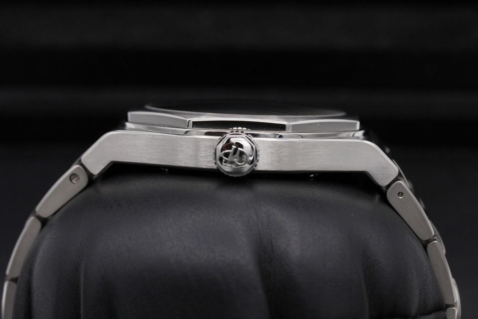 Girard Perregaux Laureato 81010-11-634-11A Image 3